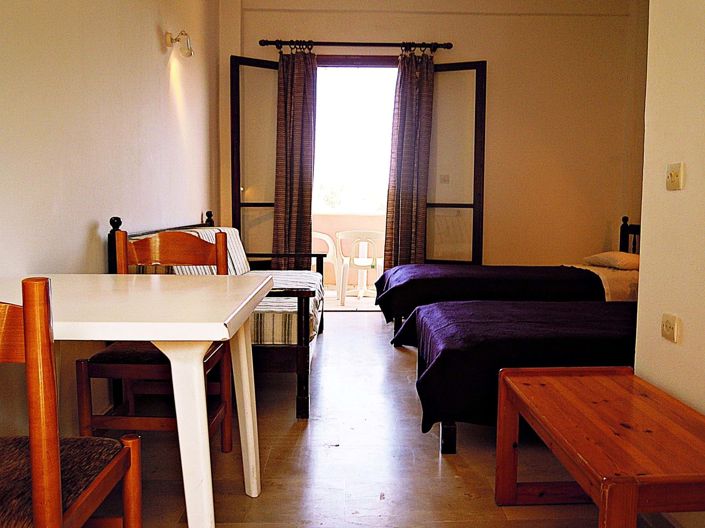 Image No.3-Propriété de 14 chambres à vendre à Corfou