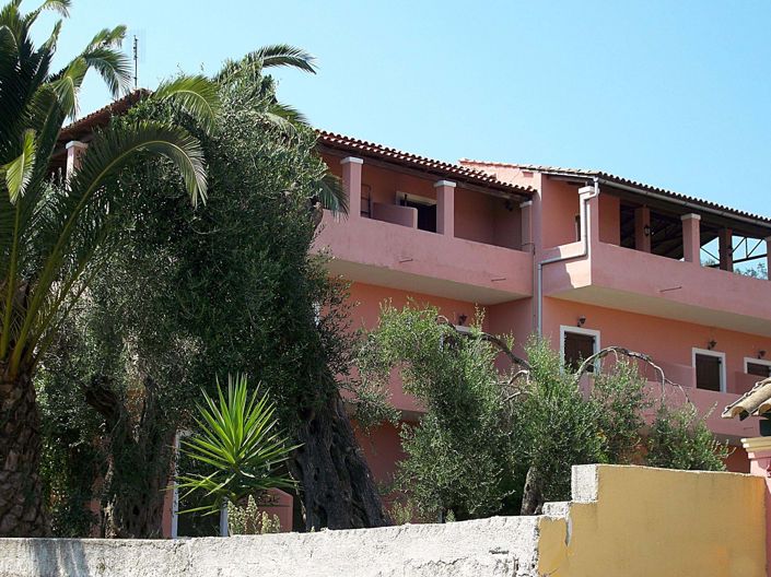 Image No.6-Propriété de 14 chambres à vendre à Corfou