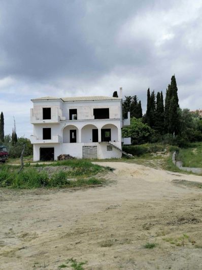 Image No.2-4 Bed House for sale