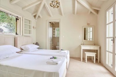 987cc711-6d3f-4ecf-8aa0-2a335081b292