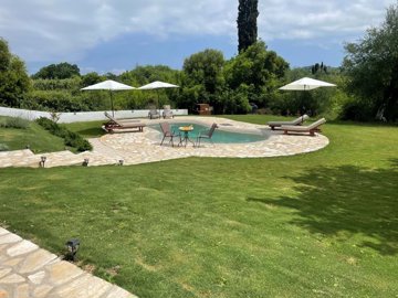 ffe9bfde-5f0b-4989-98be-90e2d5e43839