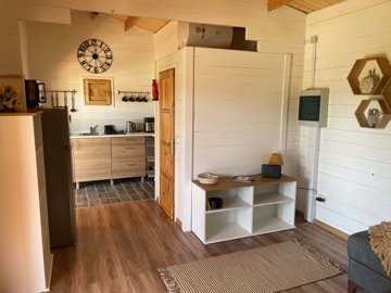 b3373fe6-23dc-40ae-98c5-f88f44c17cde