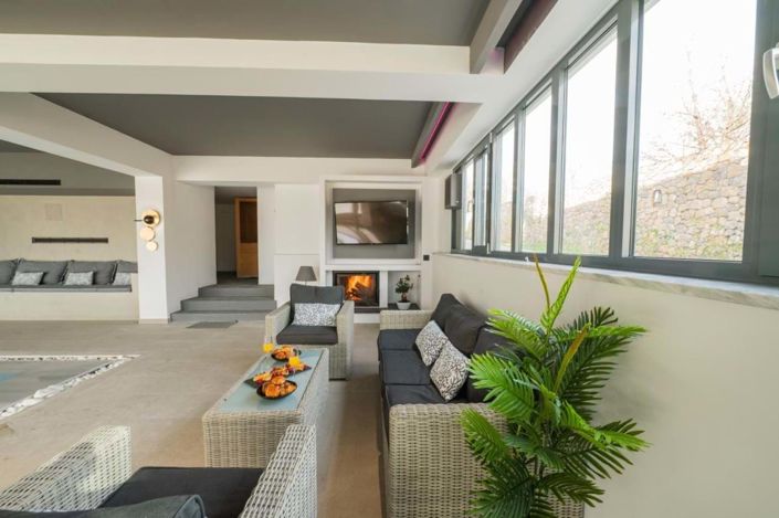 Image No.12-7 Bed House for sale