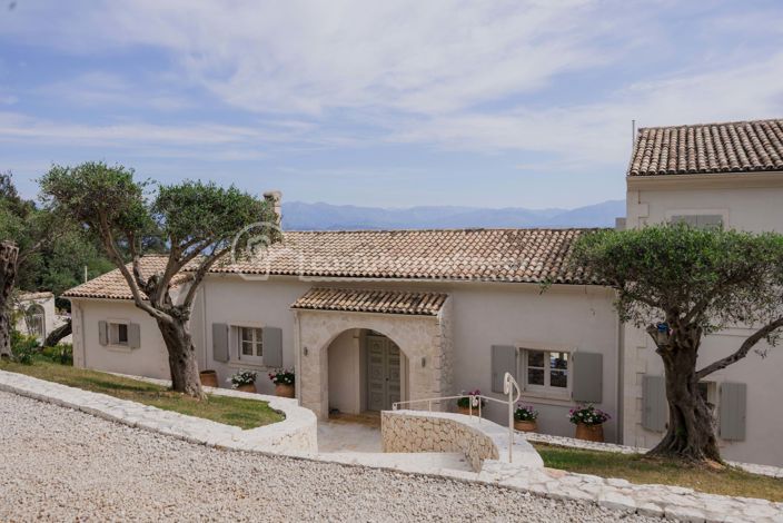 Image No.8-Maison de 4 chambres à vendre à Kassiopi