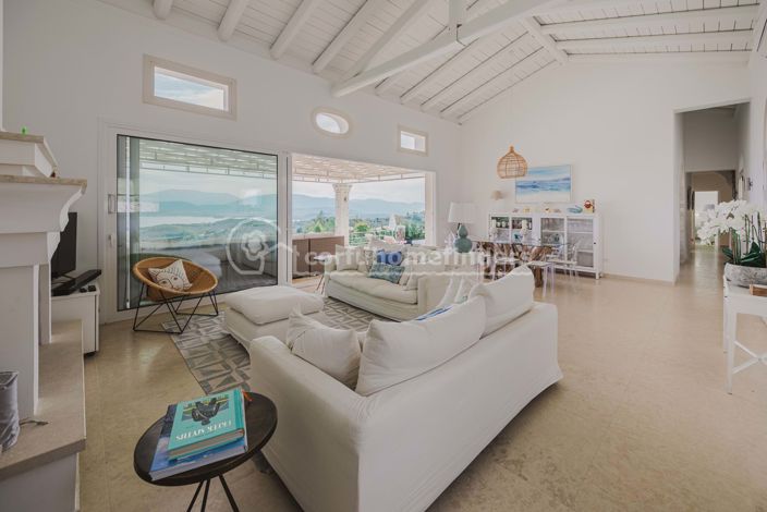 Image No.9-Maison de 4 chambres à vendre à Kassiopi