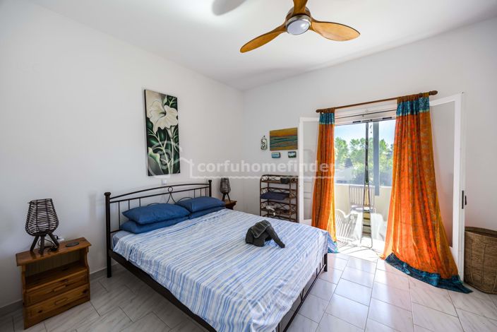 Image No.13-5 Bed House for sale