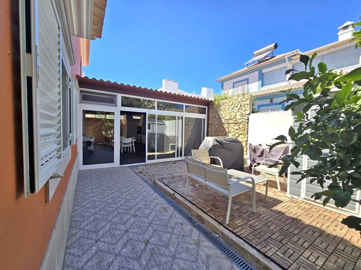 Image No.2-Villa de 4 chambres à vendre à Algarve