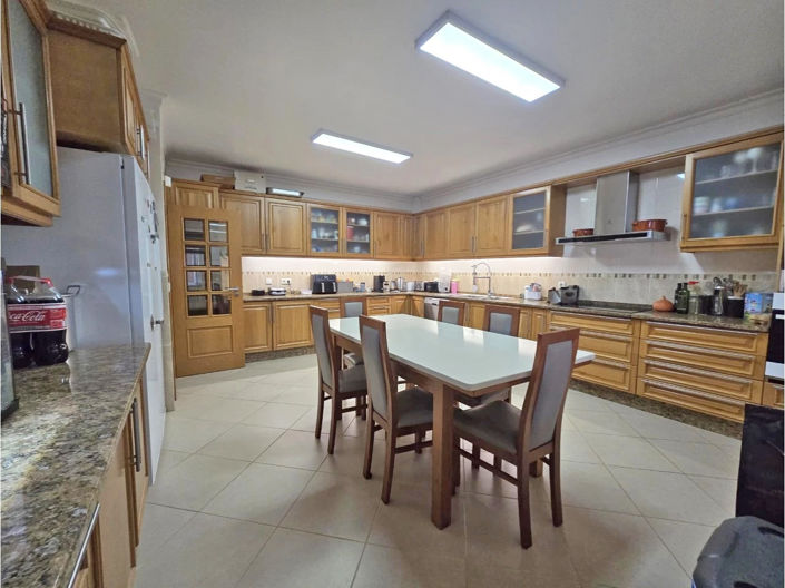 Image No.3-Villa de 4 chambres à vendre à Algarve