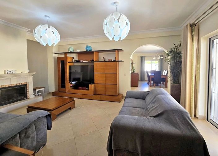 Image No.4-Villa de 4 chambres à vendre à Algarve