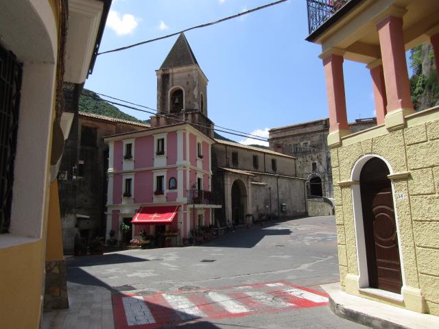 Image No.4-1 Bed Townhouse for sale