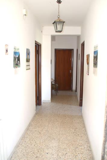 Image No.7-2 Bed Farmhouse for sale