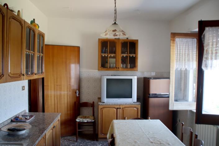 Image No.15-2 Bed Farmhouse for sale