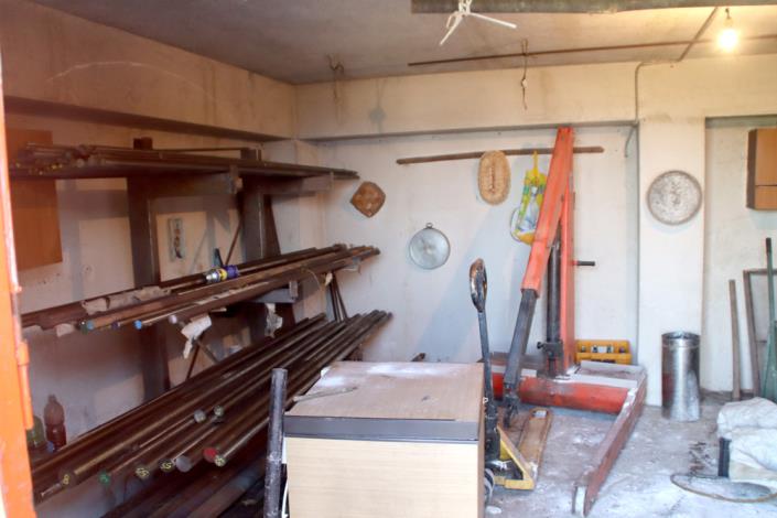 Image No.21-2 Bed Farmhouse for sale