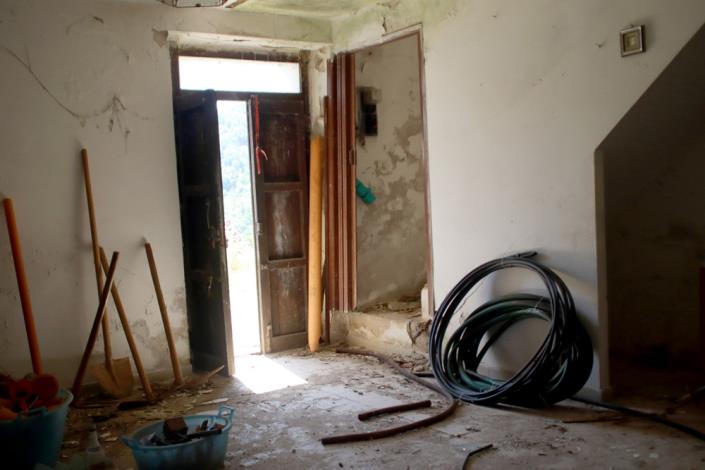 Image No.19-2 Bed Farmhouse for sale