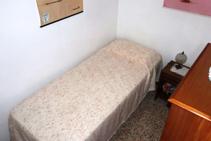 Image No.13-4 Bed Townhouse for sale