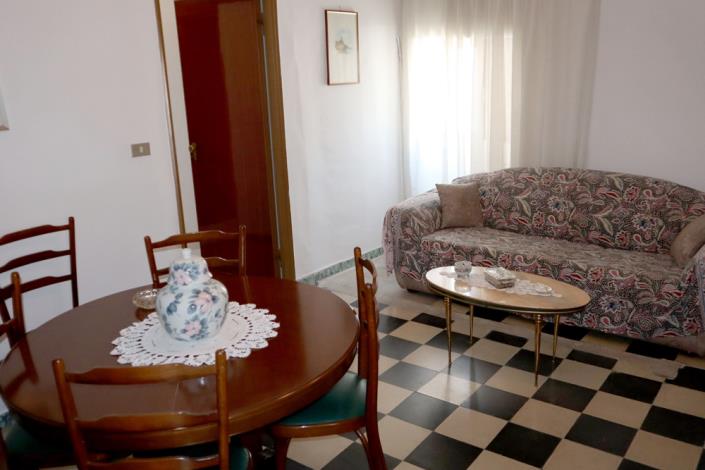 Image No.17-4 Bed Townhouse for sale