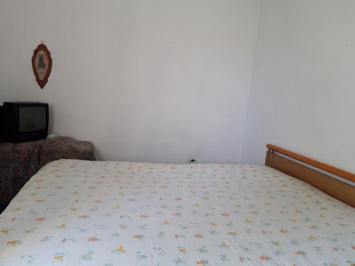 Image No.12-2 Bed House for sale