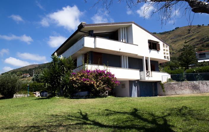 Image No.3-6 Bed Villa / Detached for sale