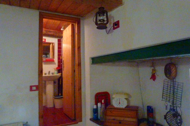 Image No.9-2 Bed Townhouse for sale