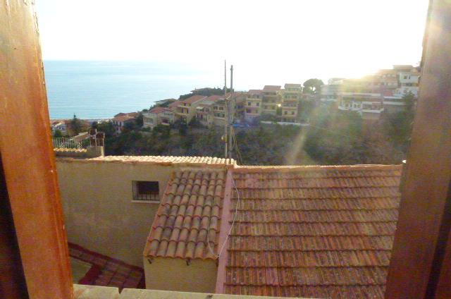 Image No.18-2 Bed Townhouse for sale