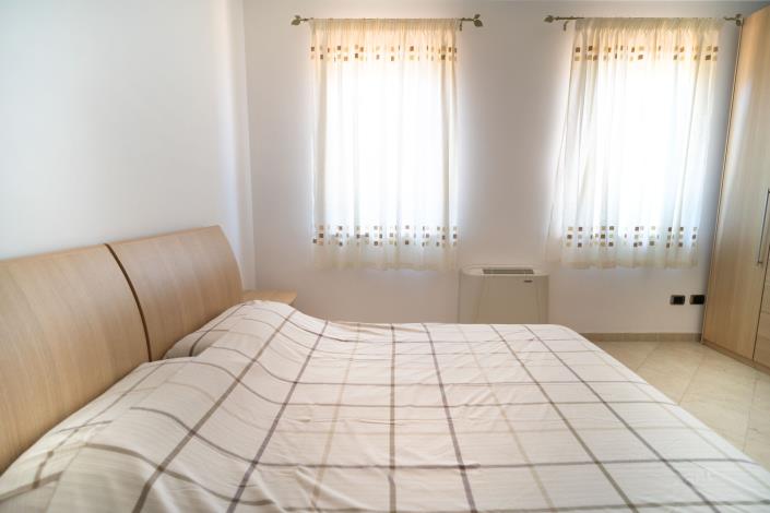 Image No.14-6 Bed Villa / Detached for sale