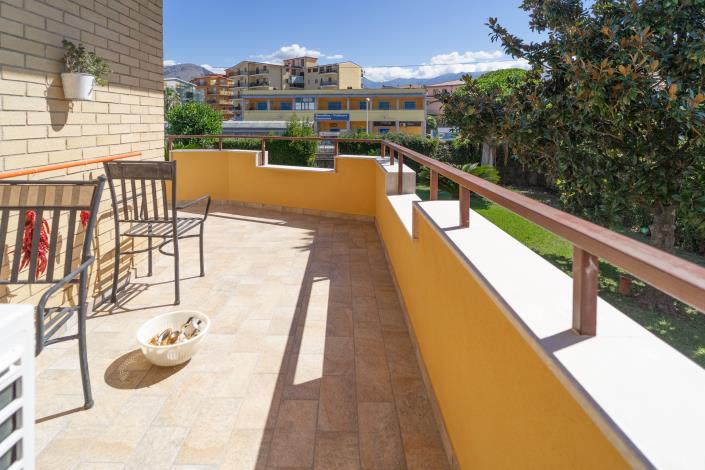 Image No.8-6 Bed Villa for sale