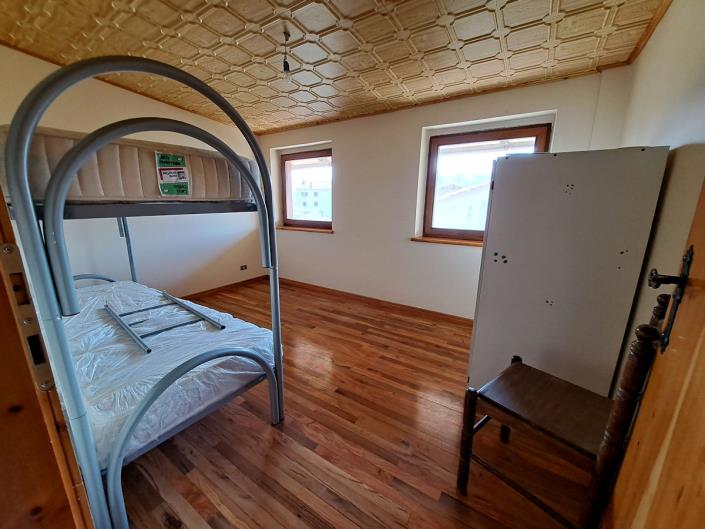 Image No.23-6 Bed House for sale