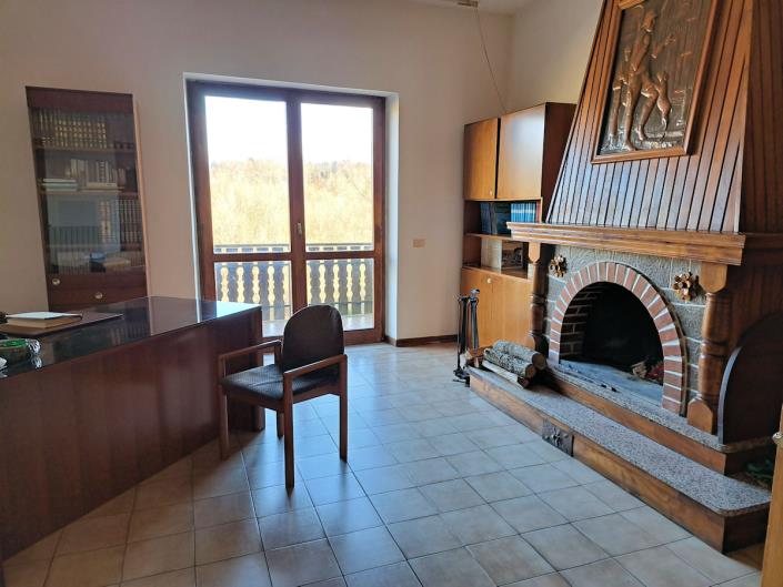 Image No.7-6 Bed House for sale