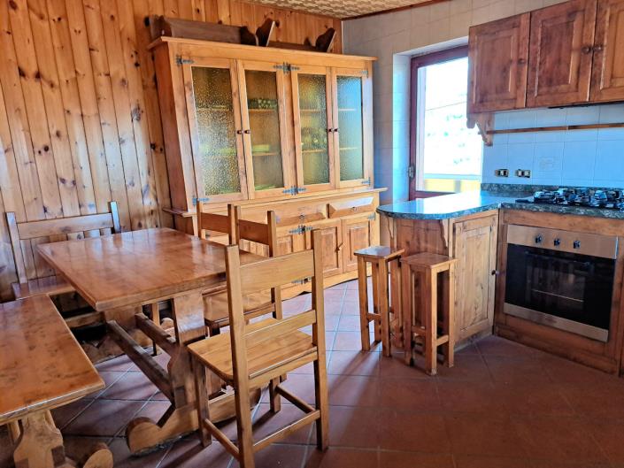 Image No.32-6 Bed House for sale