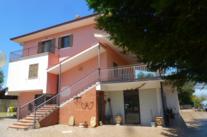 Image No.4-5 Bed House/Villa for sale