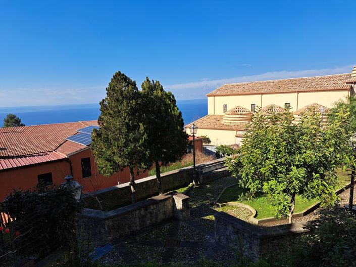 Image No.8-3 Bed Townhouse for sale