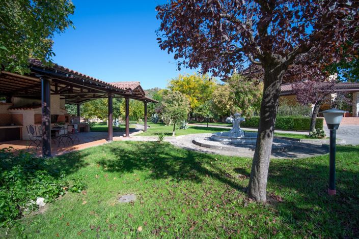 Image No.20-5 Bed Villa for sale