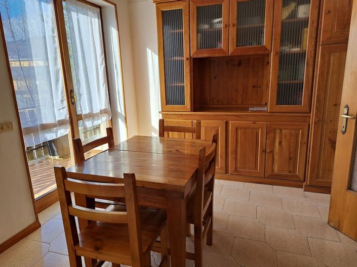 Image No.13-6 Bed House for sale