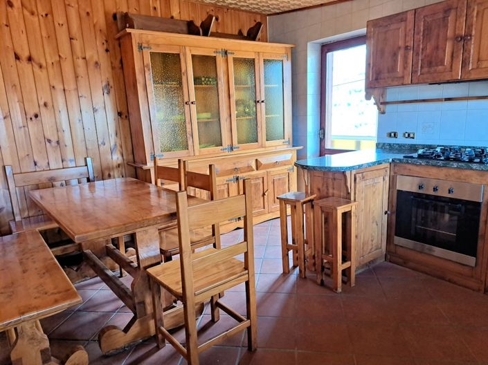 Image No.34-6 Bed House for sale