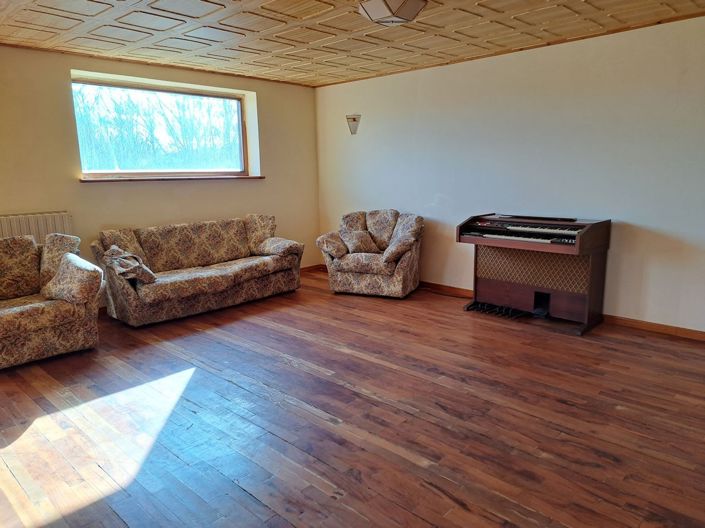 Image No.35-6 Bed House for sale