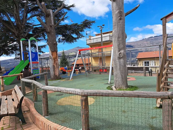 Image No.23-2 Bed Townhouse for sale