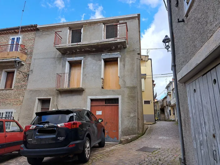 Image No.4-2 Bed Townhouse for sale