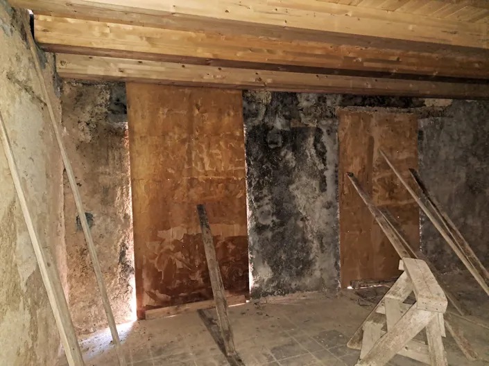 Image No.6-2 Bed Townhouse for sale