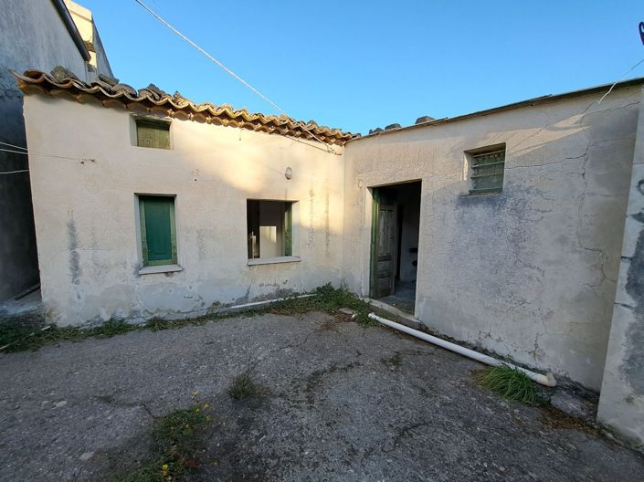 Image No.8-1 Bed House for sale