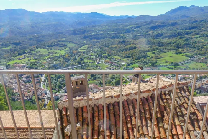 Image No.18-3 Bed Townhouse for sale