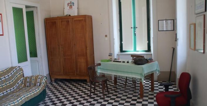 Image No.10-2 Bed House for sale