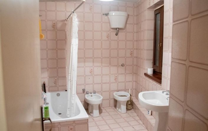 Image No.5-3 Bed Property for sale