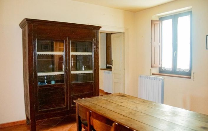 Image No.7-3 Bed Property for sale