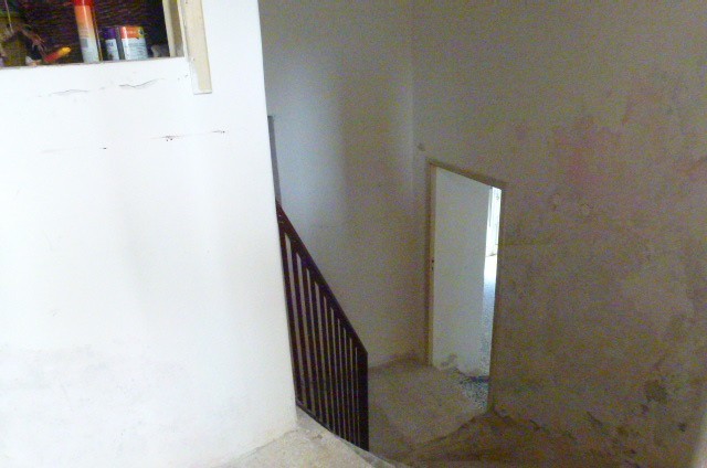 Image No.12-1 Bed Property for sale