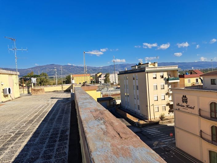 Image No.18-3 Bed Apartment for sale