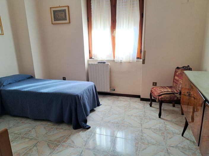 Image No.3-3 Bed Apartment for sale