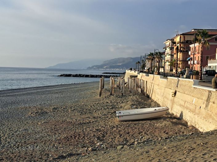 Image No.20-2 Bed House for sale