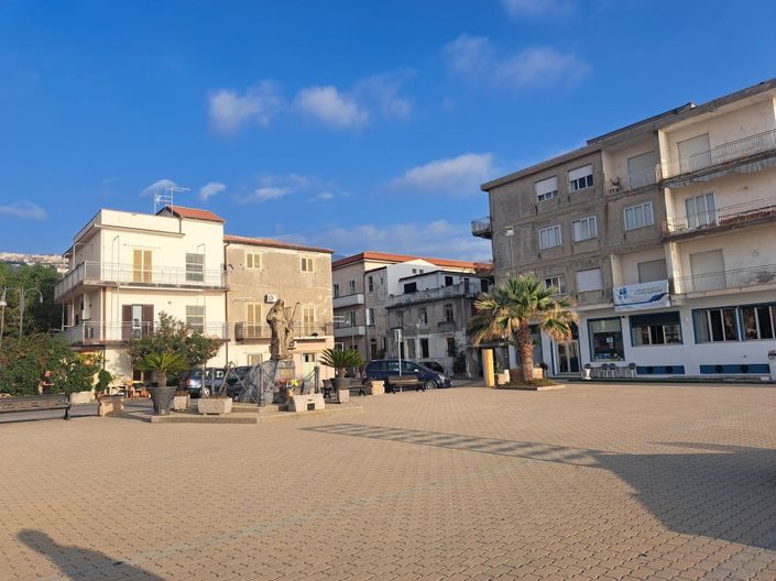 Image No.22-2 Bed House for sale