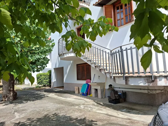 Image No.35-4 Bed House for sale