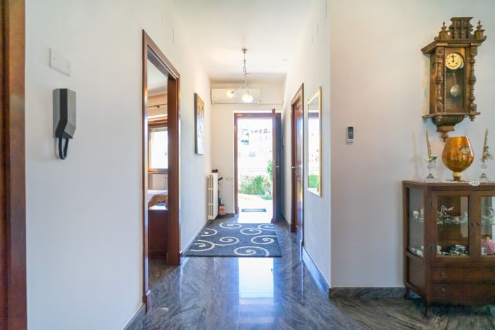 Image No.4-Villa de 6 chambres à vendre à Calabre